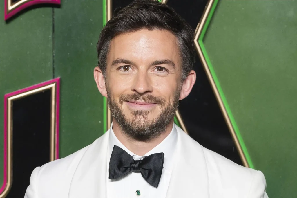 Jonathan Bailey Height: How Tall Is the Bridgerton Star?